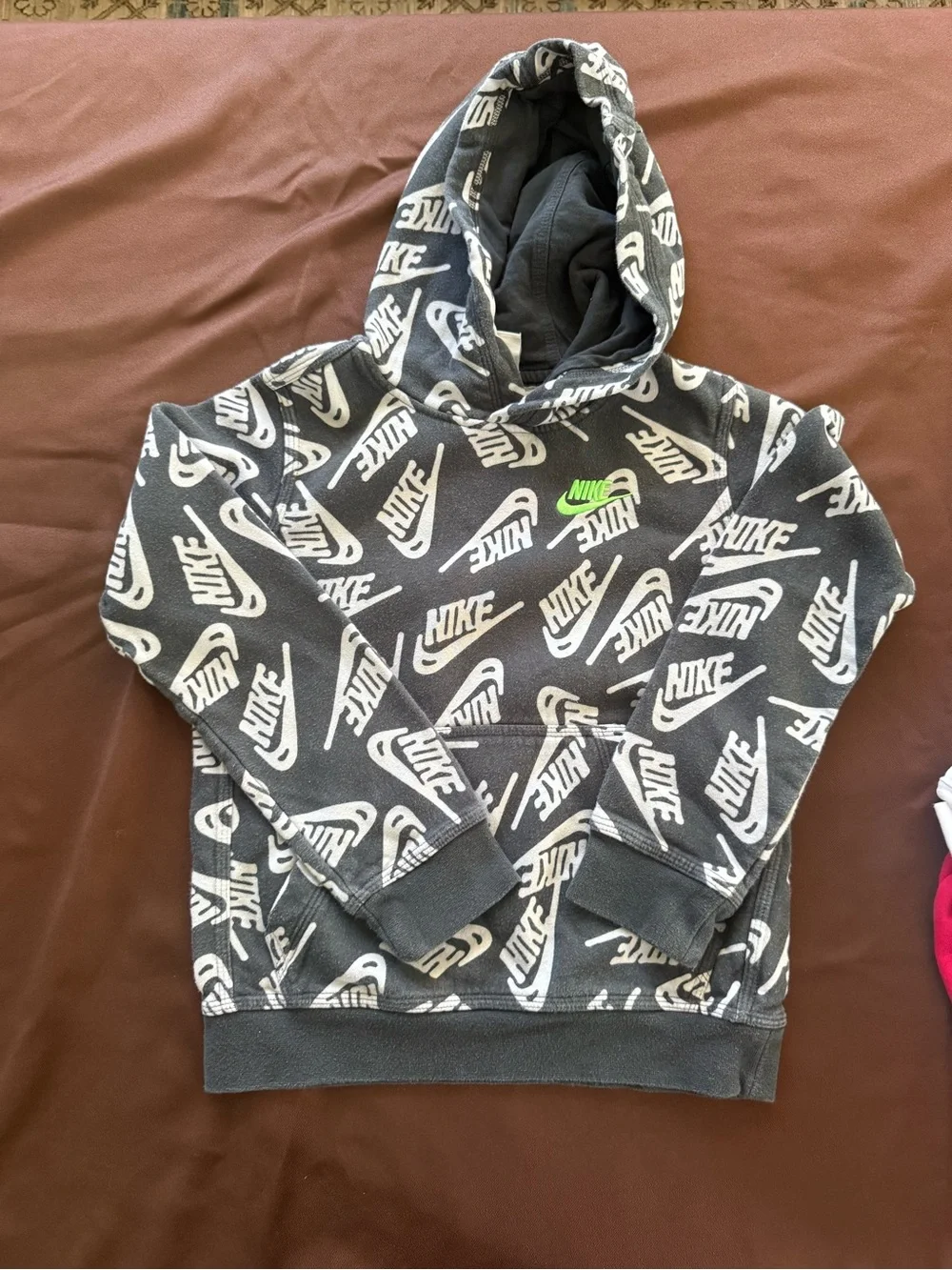 Nike/ Jordan Kids Sweatshirt and bottoms bundle size 6-7yrs 116-122cm